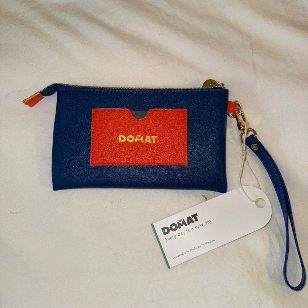 3 for $15 ✨ NWT DOMAT Blue and Orange Wristlet Coin Purse